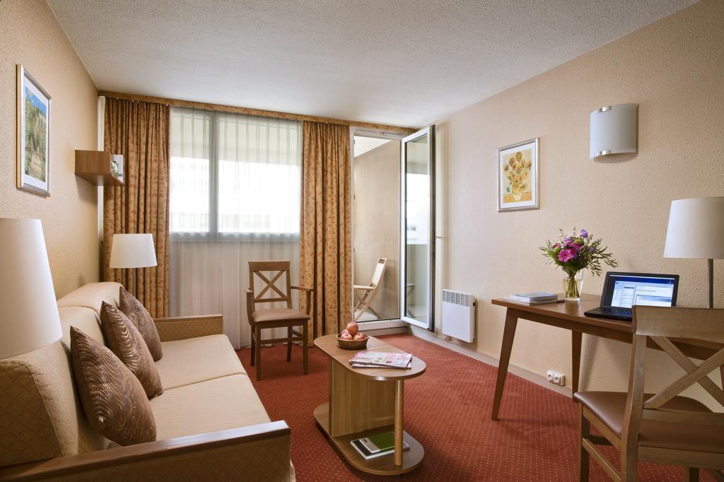 Citadines Centre Meriadeck Bordeaux Kamer foto