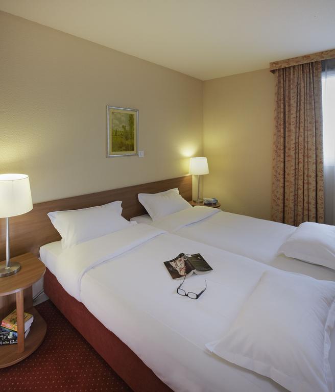 Citadines Centre Meriadeck Bordeaux Kamer foto